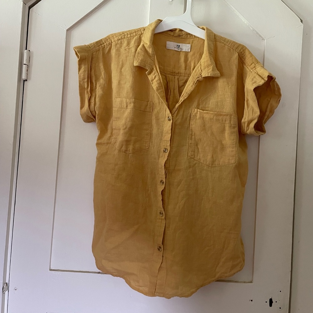 Thread Supply short sleeve linen button down blouse size small yellow